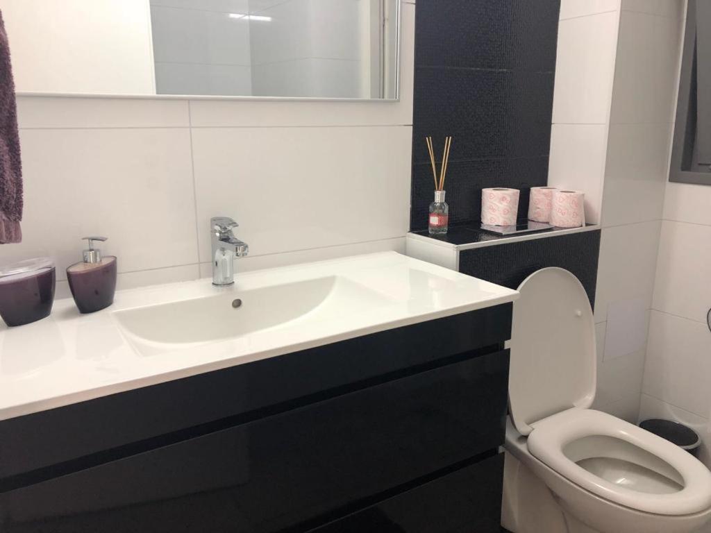 Panorama Apartment " City Garden " Bat Jám Kültér fotó