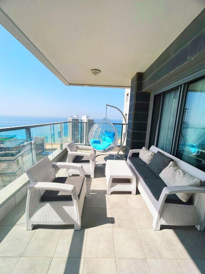 Panorama Apartment " City Garden " Bat Jám Kültér fotó
