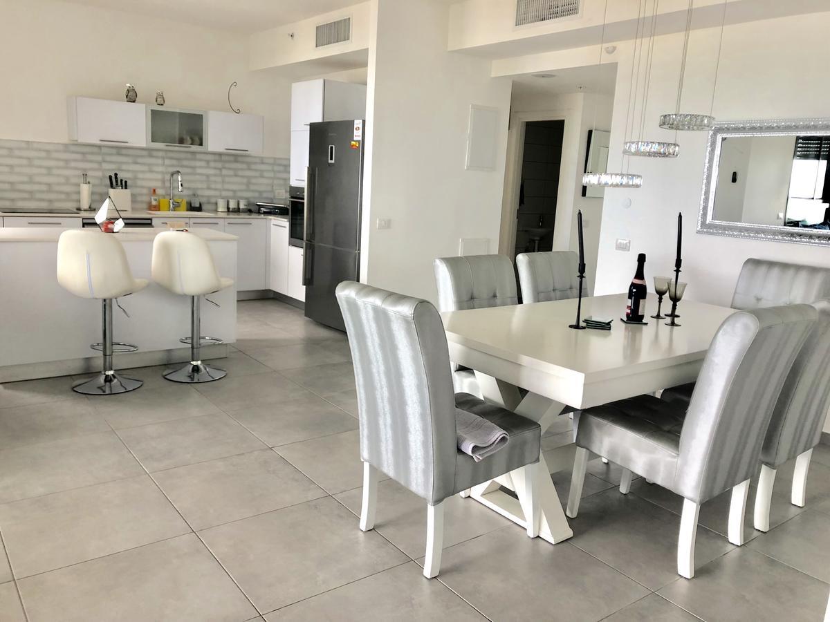 Panorama Apartment " City Garden " Bat Jám Kültér fotó